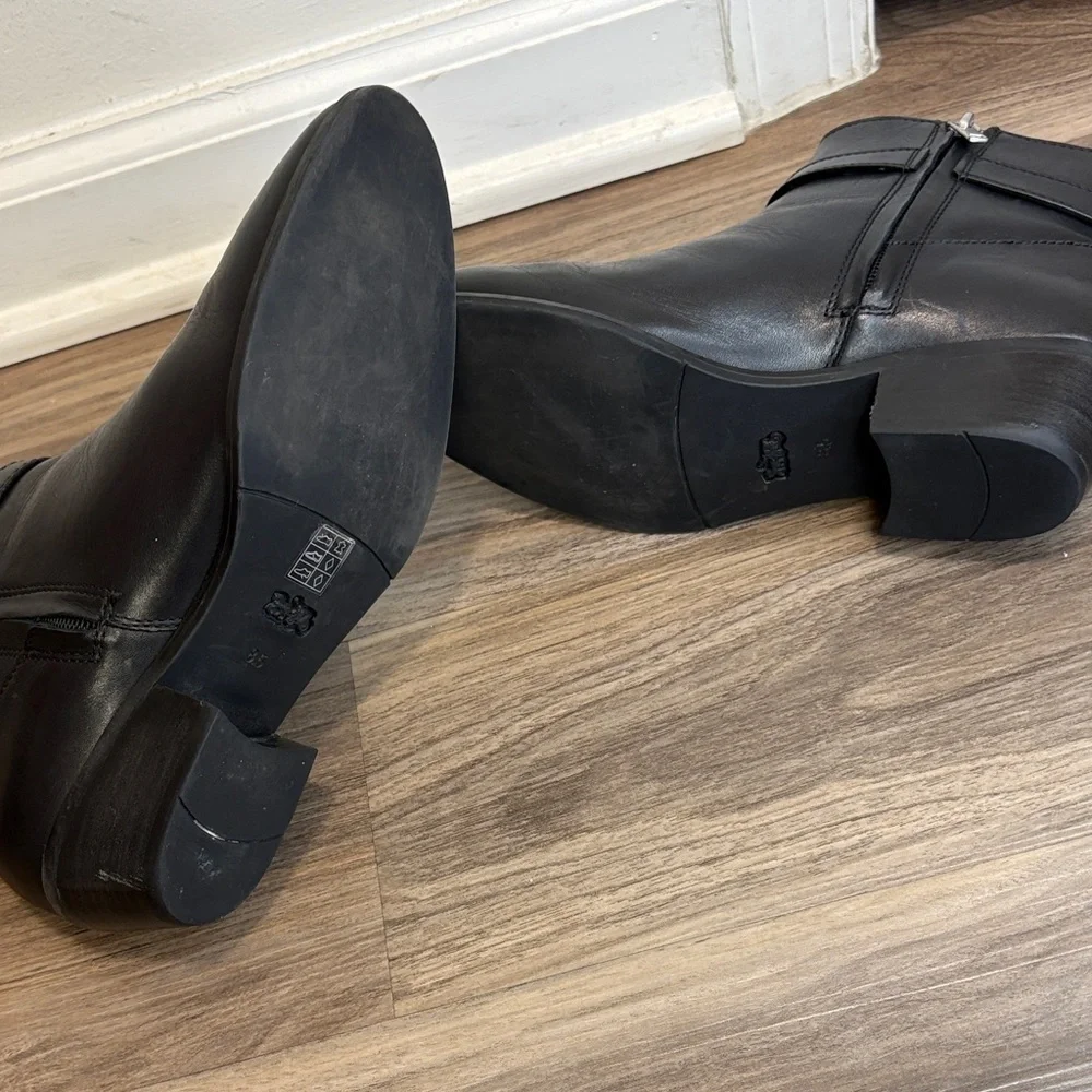 COACH DYLAN BLACK LEATHER HORSE-AND CARRIAGE-ANKLE SIZE 8.5